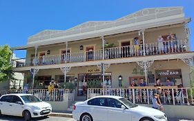 The Vic 1906 Self Catering Units